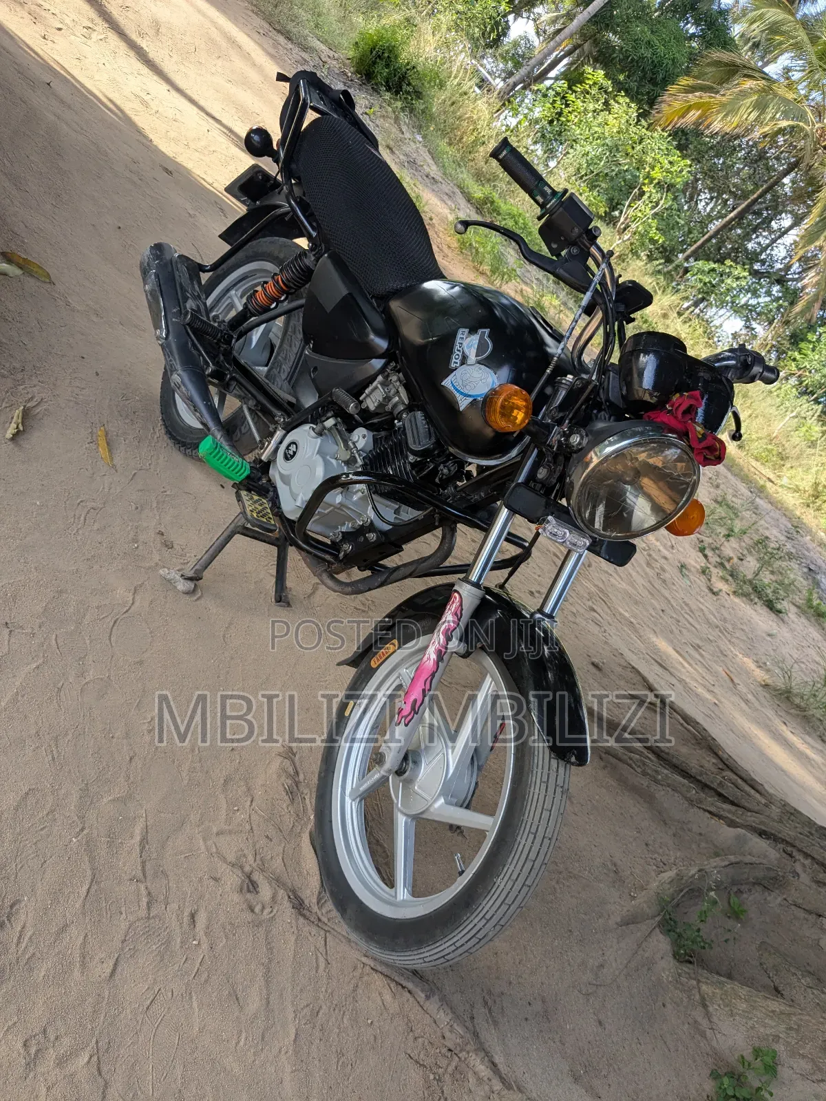 Bajaj Boxer 125 2025