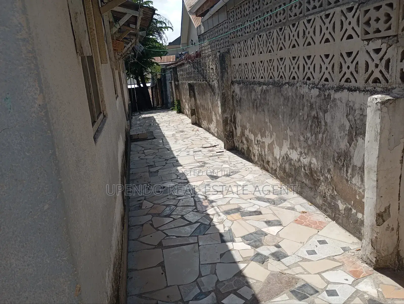 5bdrm House in Heko, Kijitonyama for sale