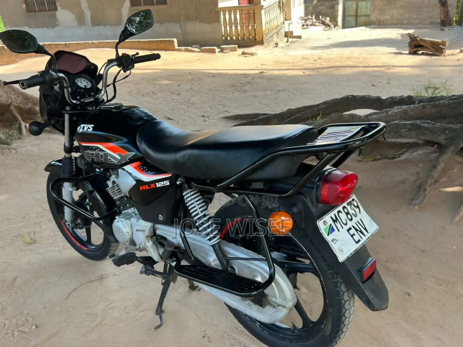 TVS HLX 125 2026 Black