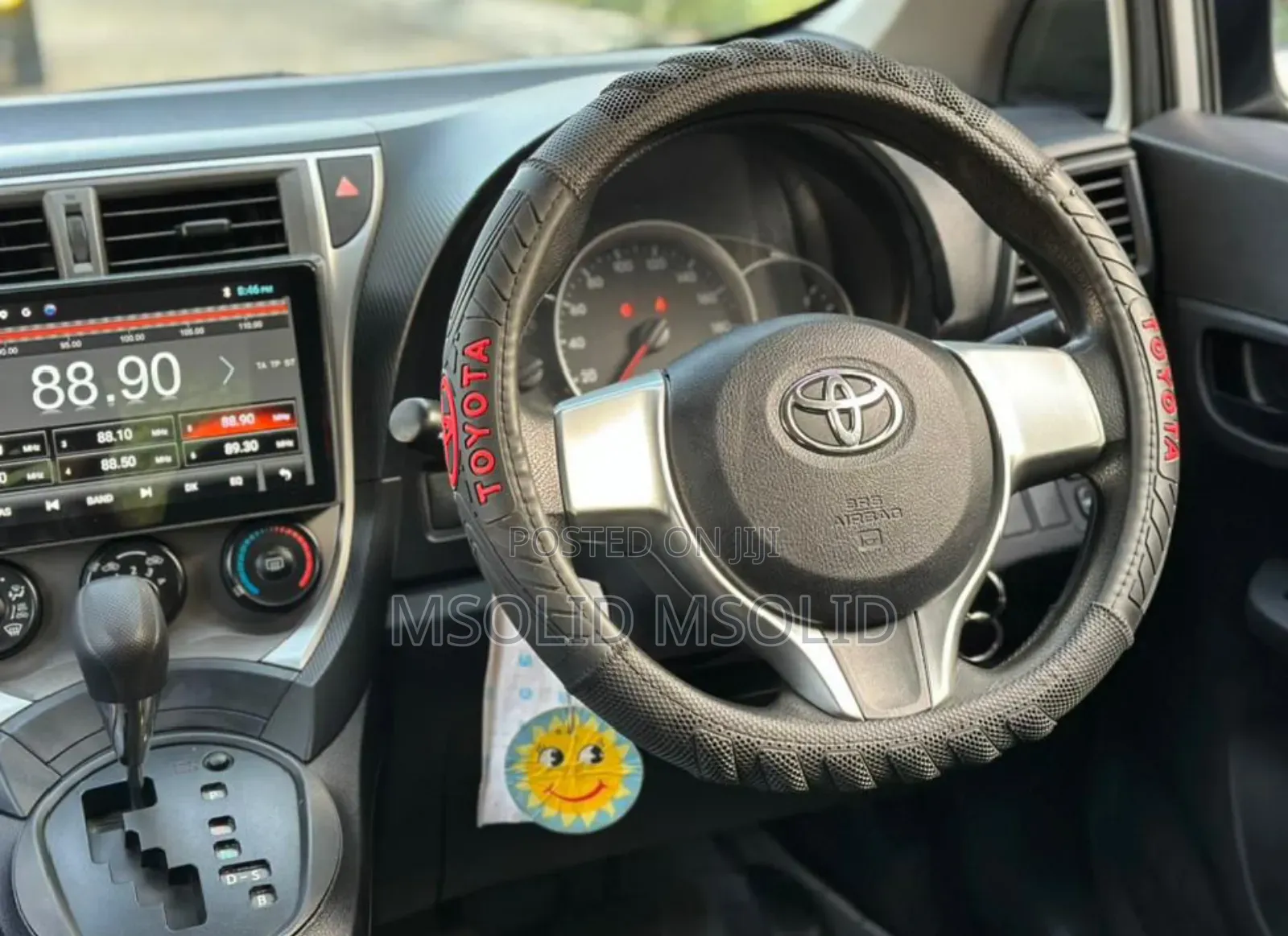 Toyota Ractis 2011 Silver