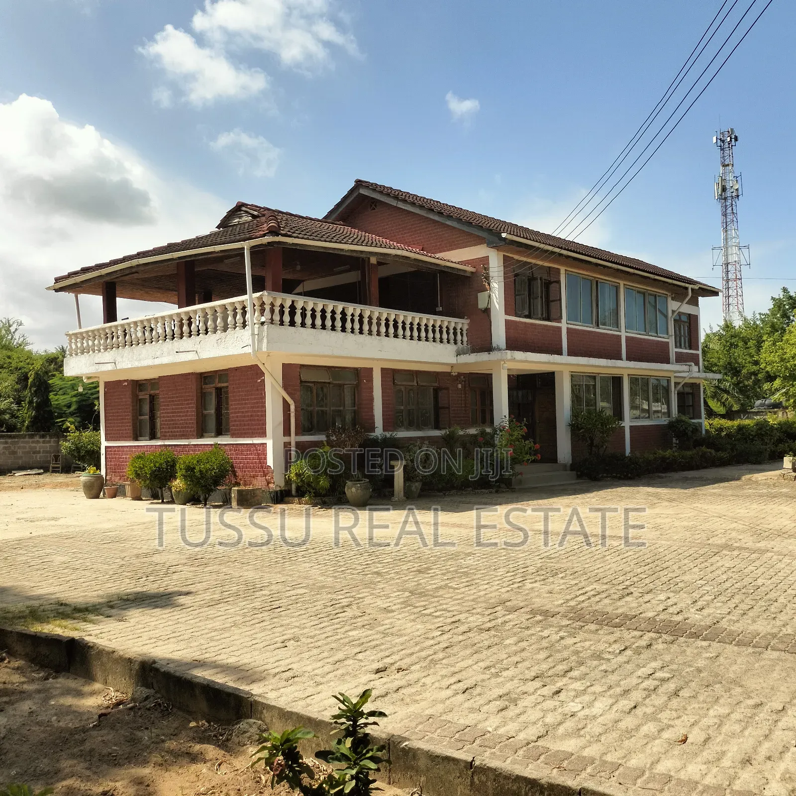 7bdrm House in Mbezibeach Kwa for sale