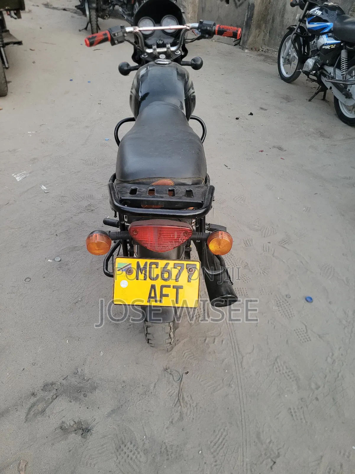 Bajaj Boxer 150 UG 2026 Black