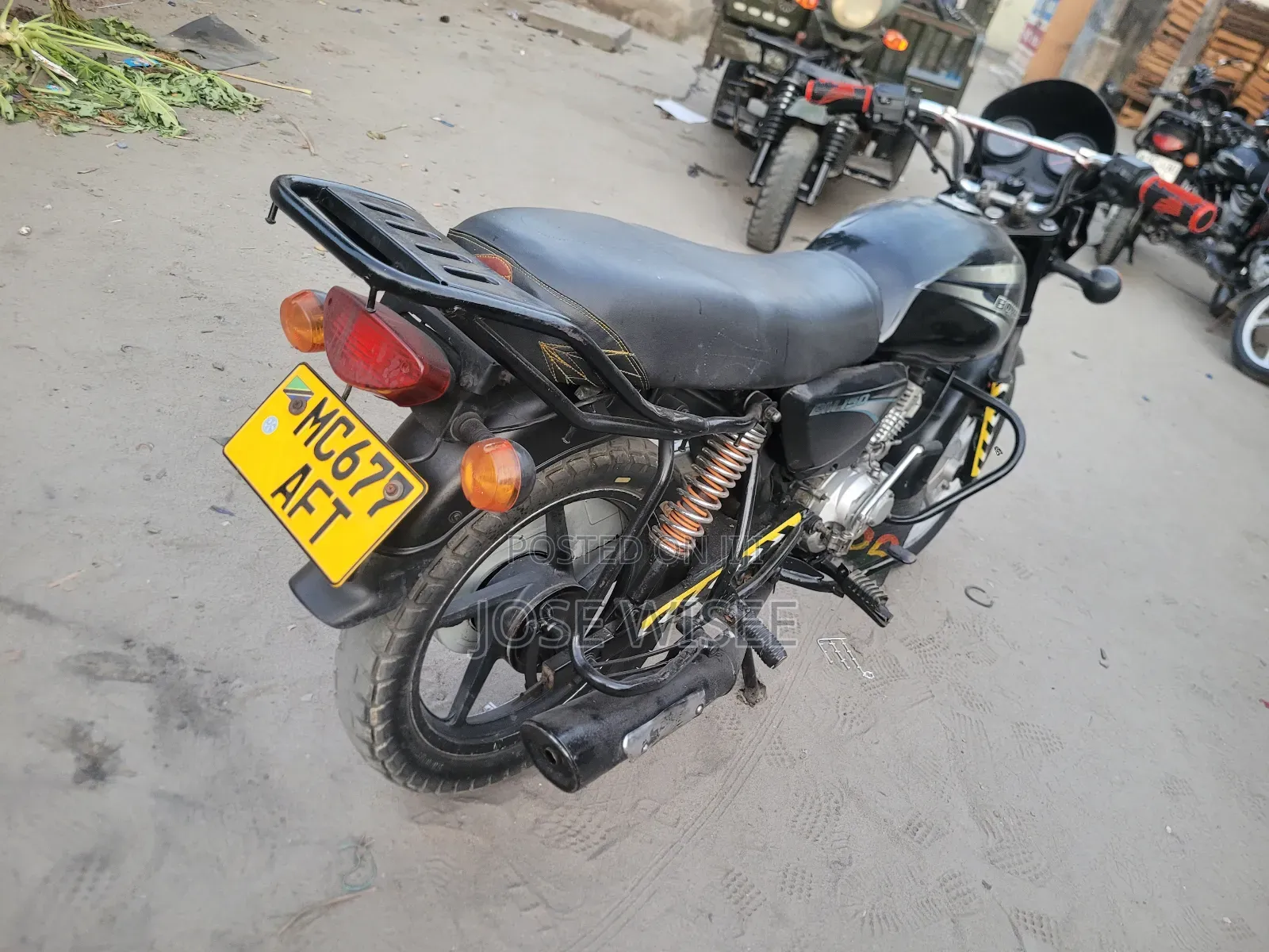 Bajaj Boxer 150 UG 2026 Black
