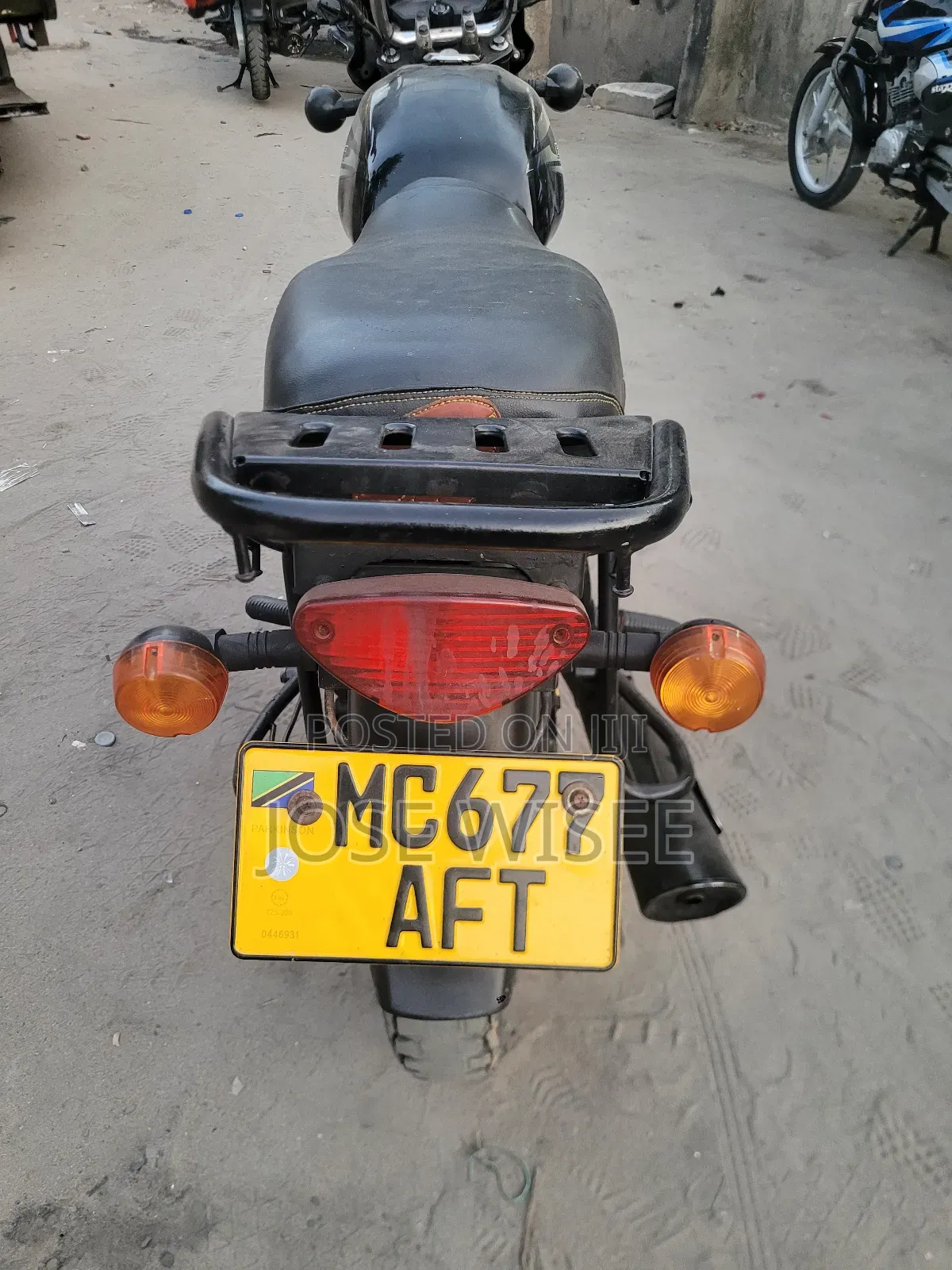 Bajaj Boxer 150 UG 2026 Black