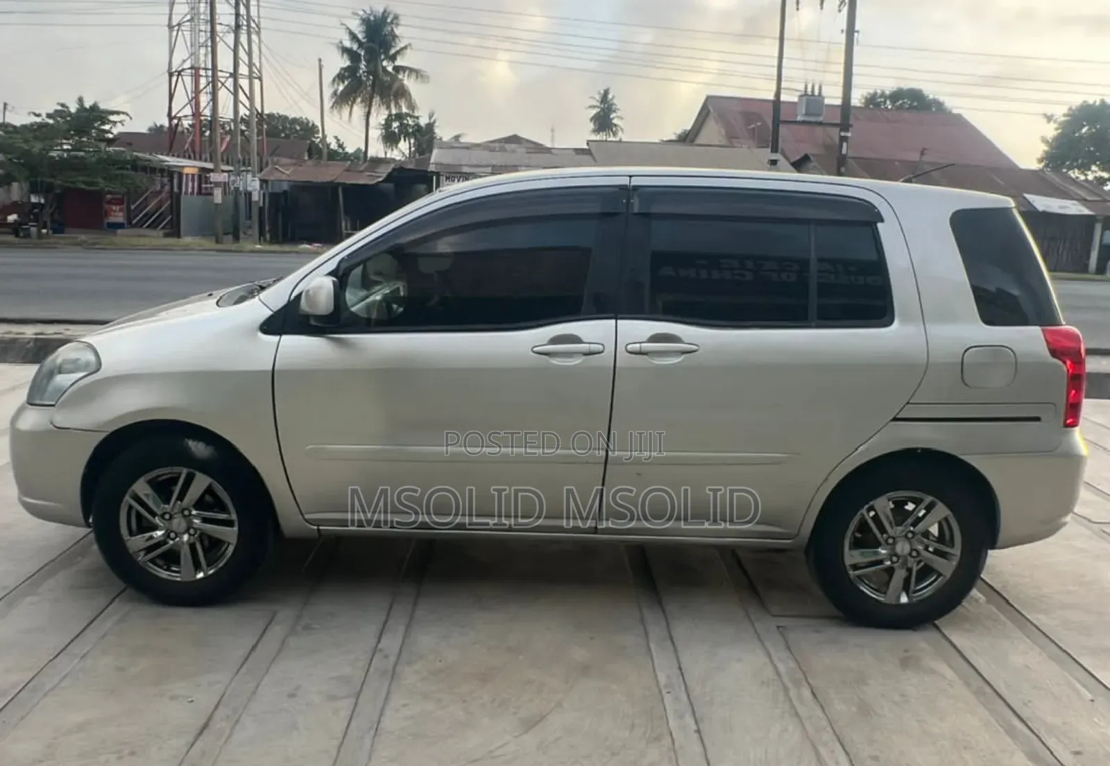 Toyota Raum 2003 Silver