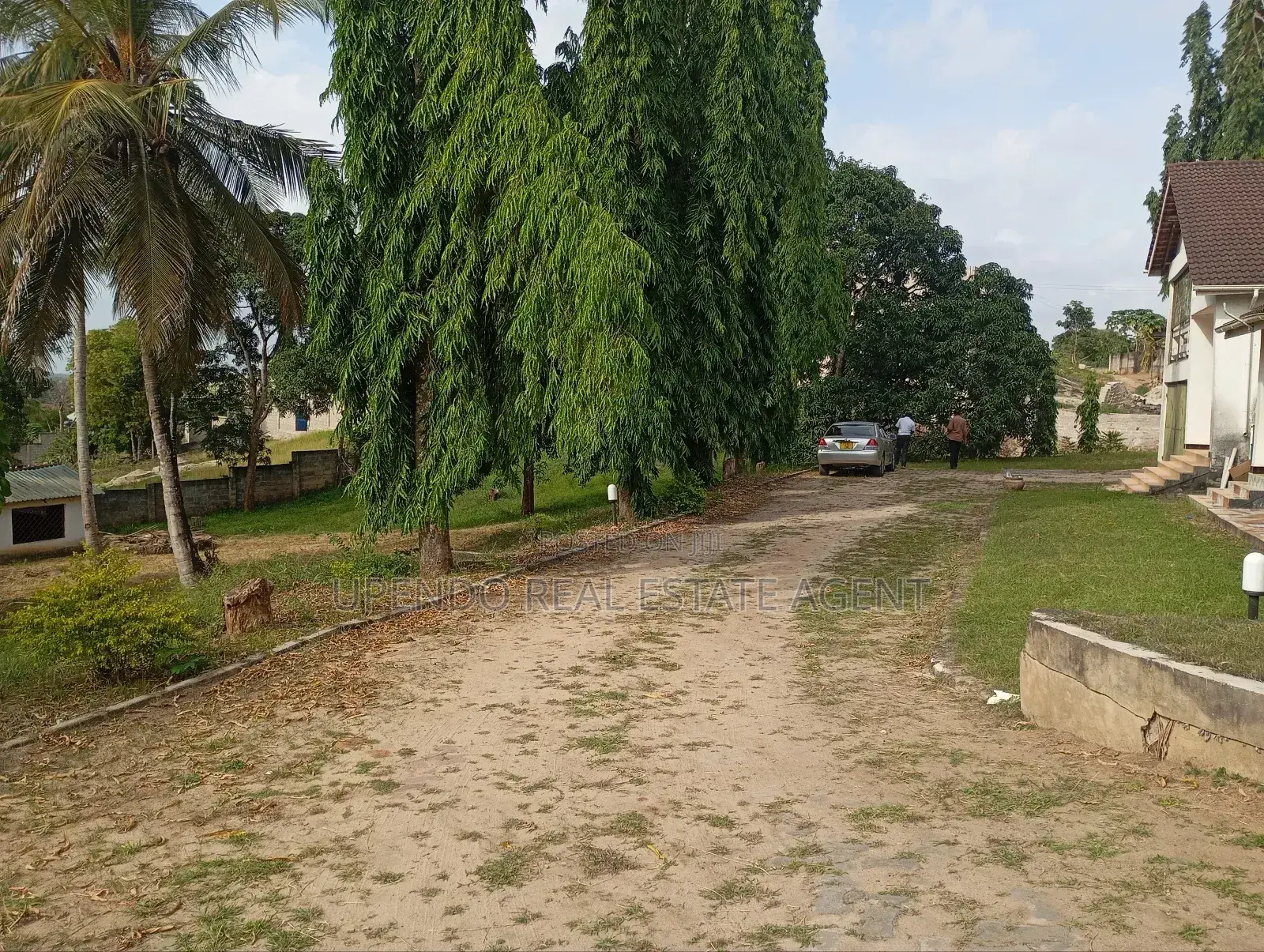 6bdrm Bungalow in Iringa Morogoro Road, Mbezi for sale