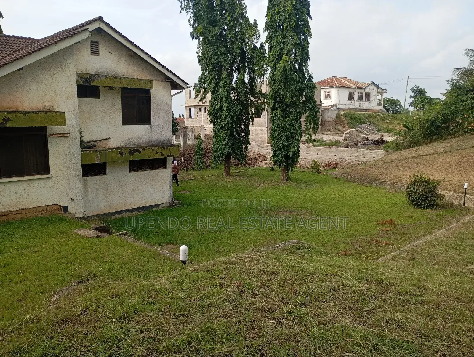 6bdrm Bungalow in Iringa Morogoro Road, Mbezi for sale