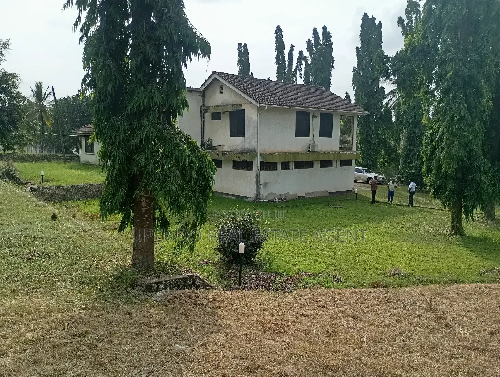6bdrm Bungalow in Iringa Morogoro Road, Mbezi for sale