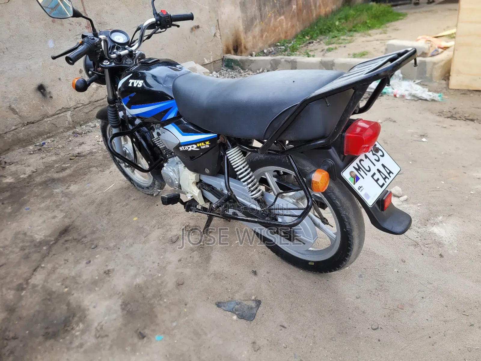 TVS HLX 125 2025 Black