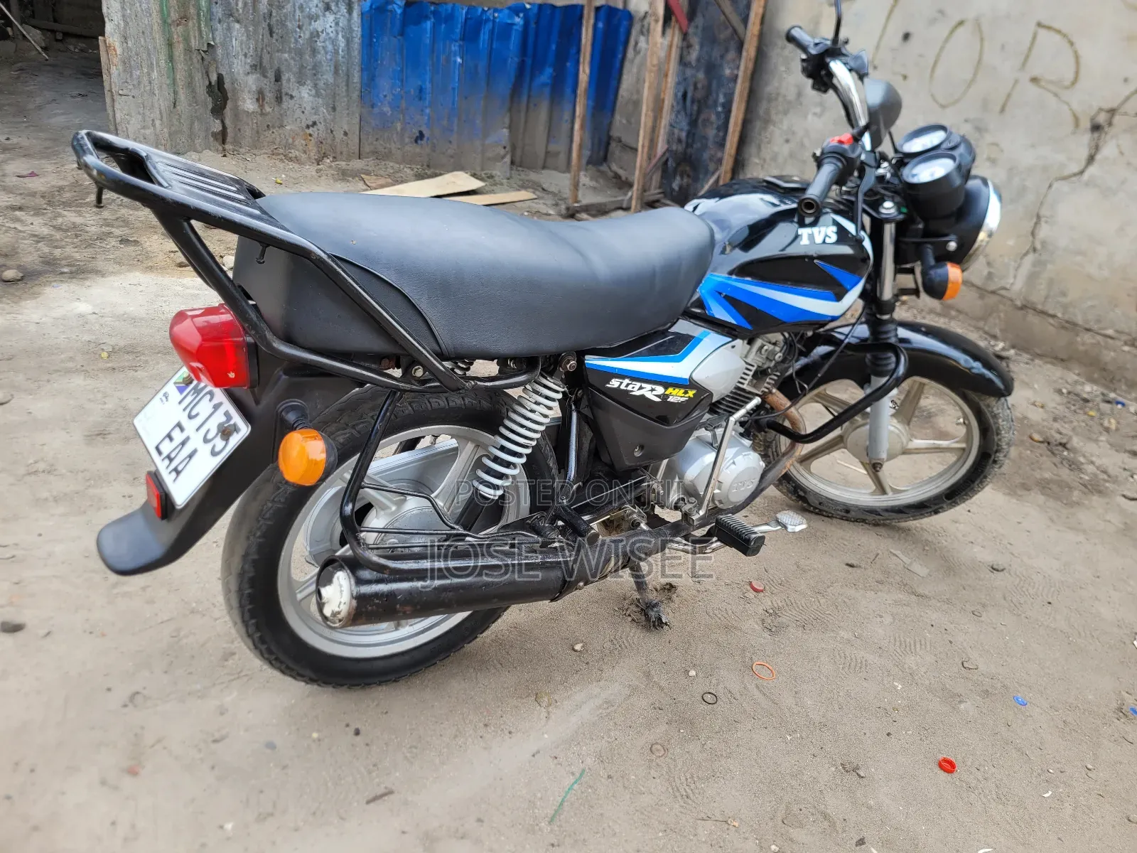 TVS HLX 125 2025 Black
