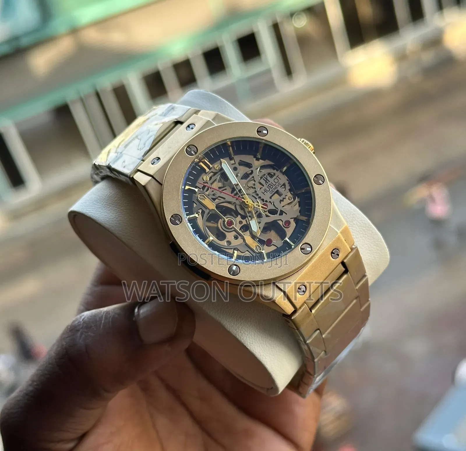 Saa or Watches for Men's Completely Smartly Automatic No Battery Use