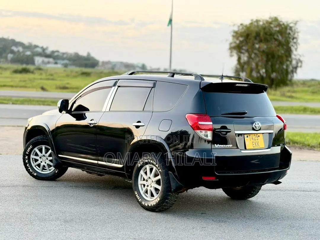 Toyota Vanguard 2011 Black