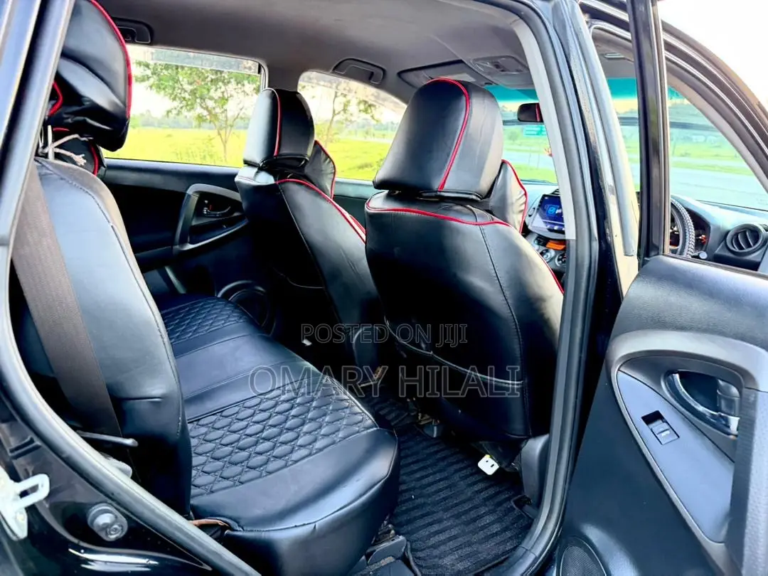 Toyota Vanguard 2011 Black