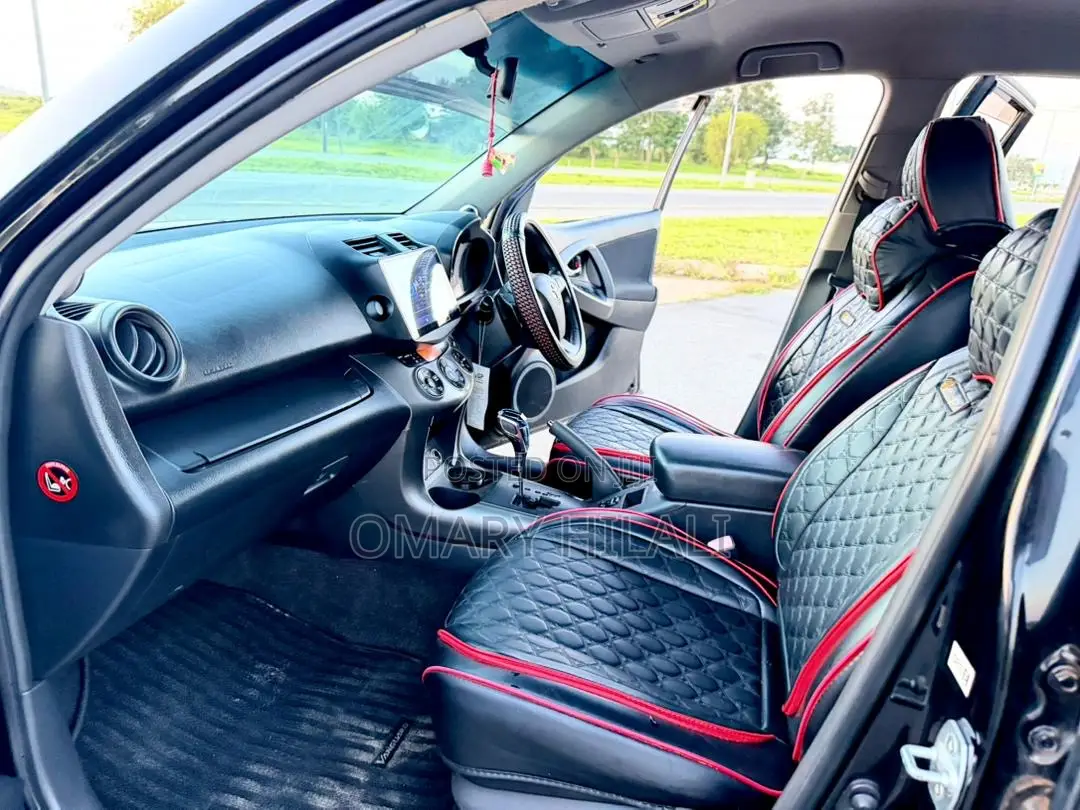 Toyota Vanguard 2011 Black