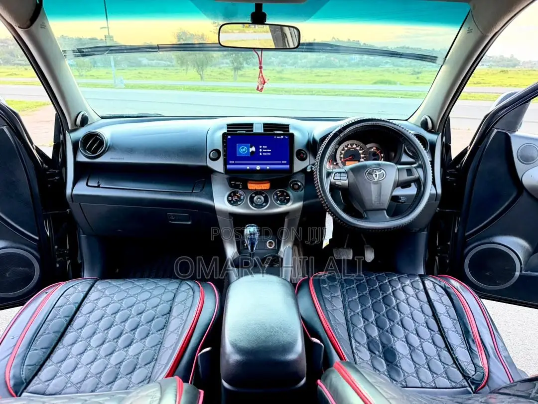 Toyota Vanguard 2011 Black