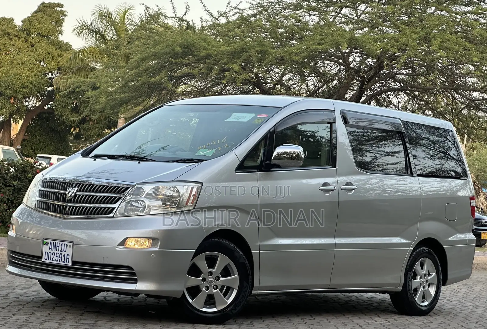 Toyota Alphard 2.4 Petrol FWD 2004 Silver