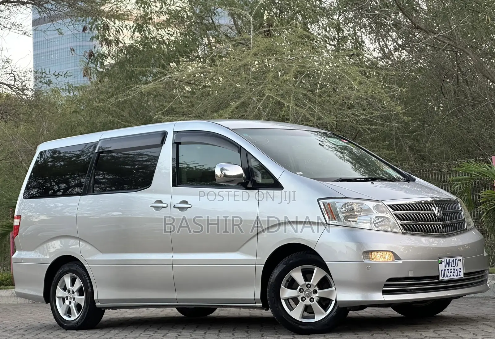 Toyota Alphard 2.4 Petrol FWD 2004 Silver