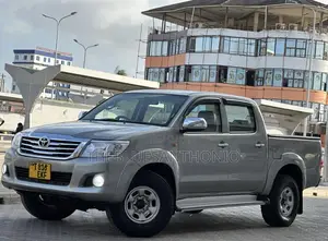 Toyota Hilux 2009 Gray