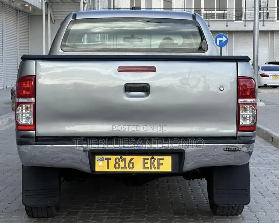 Toyota Hilux 2009 Gray