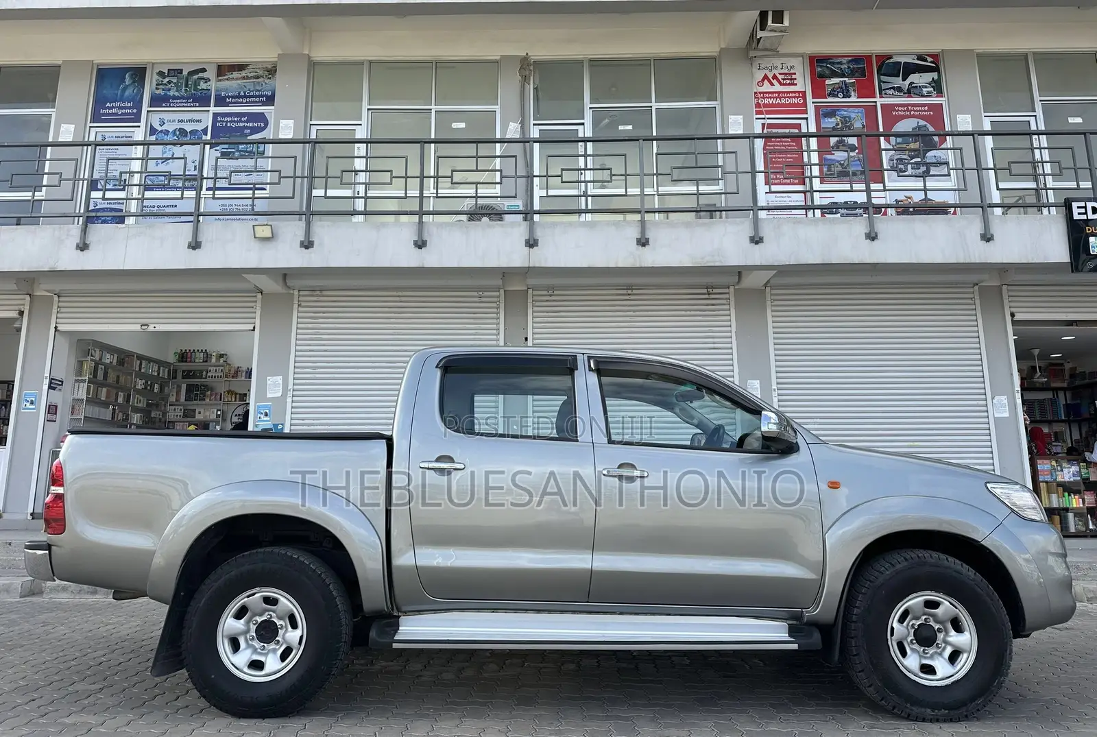 Toyota Hilux 2009 Gray