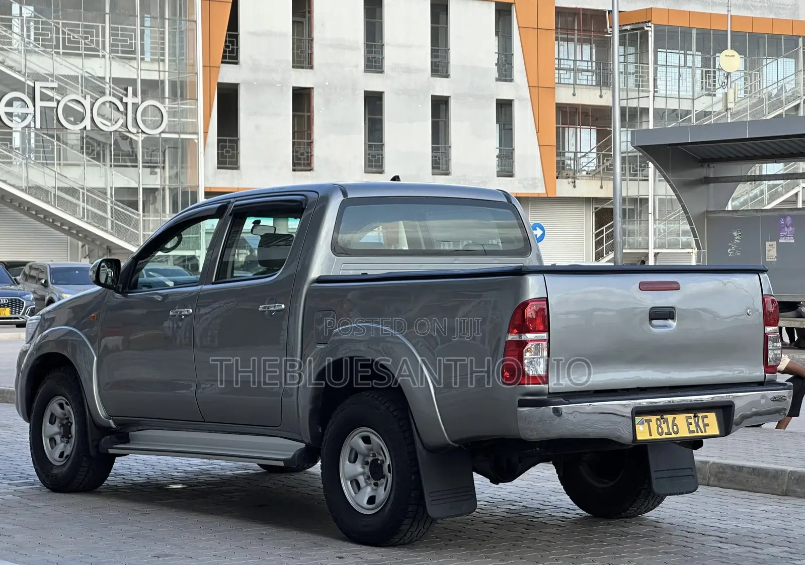 Toyota Hilux 2009 Gray