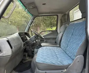 Mitsubishi Canter Tipper 2.5 1999 White