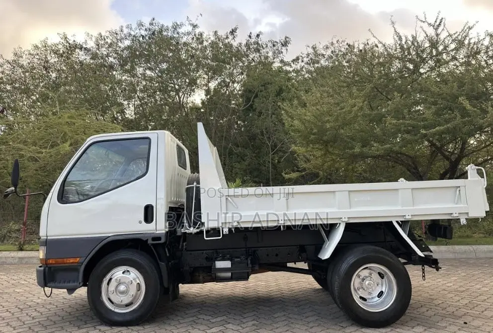 Mitsubishi Canter Tipper 2.5 1999 White