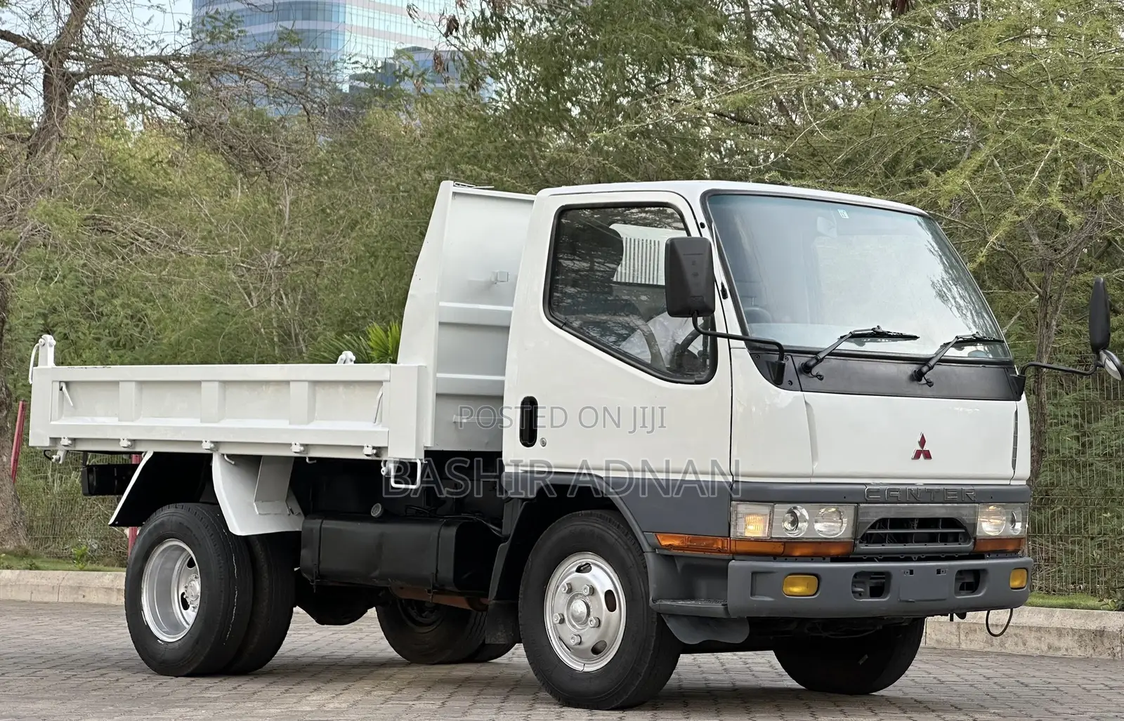 Mitsubishi Canter Tipper 2.5 1999 White