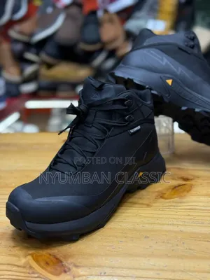 Humtto Shoes