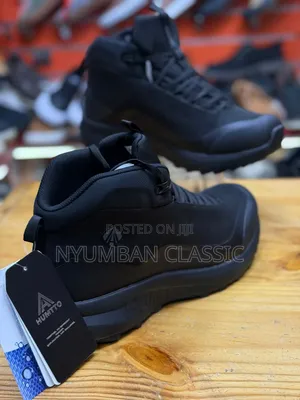 Humtto Shoes