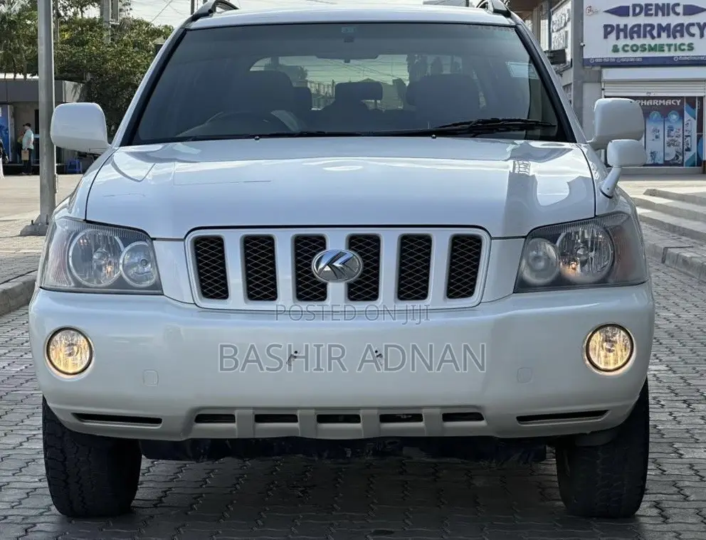 Toyota Kluger 2001 White