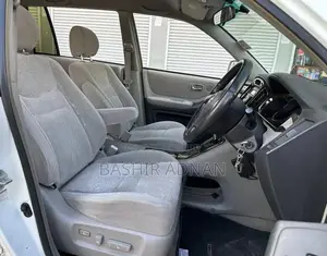 Toyota Kluger 2001 White