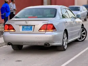 Toyota Crown 2004 Silver
