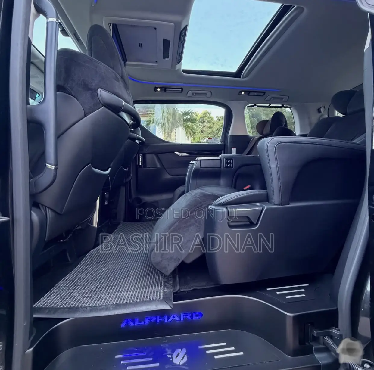 Toyota Alphard 2.5 Petrol FWD 2017 Black
