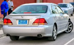 Toyota Crown 2006 Silver