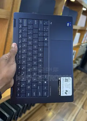 New Laptop HP OmniBook X Flip 14" 16GB Intel Core Ultra 7 SSD 1T