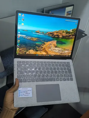 New Laptop Microsoft Surface Laptop 2 8GB Intel Core I5 SSD 256GB