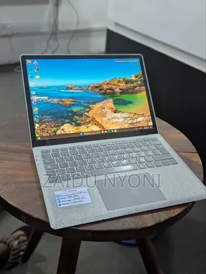 New Laptop Microsoft Surface Laptop 2 8GB Intel Core I5 SSD 256GB