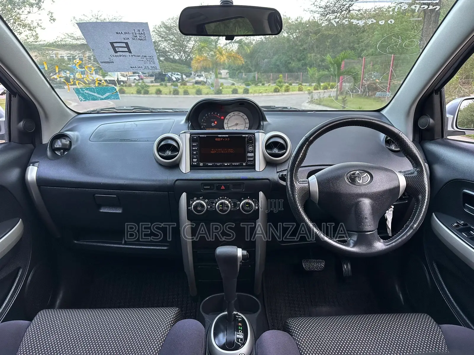 Toyota IST 2004 Silver