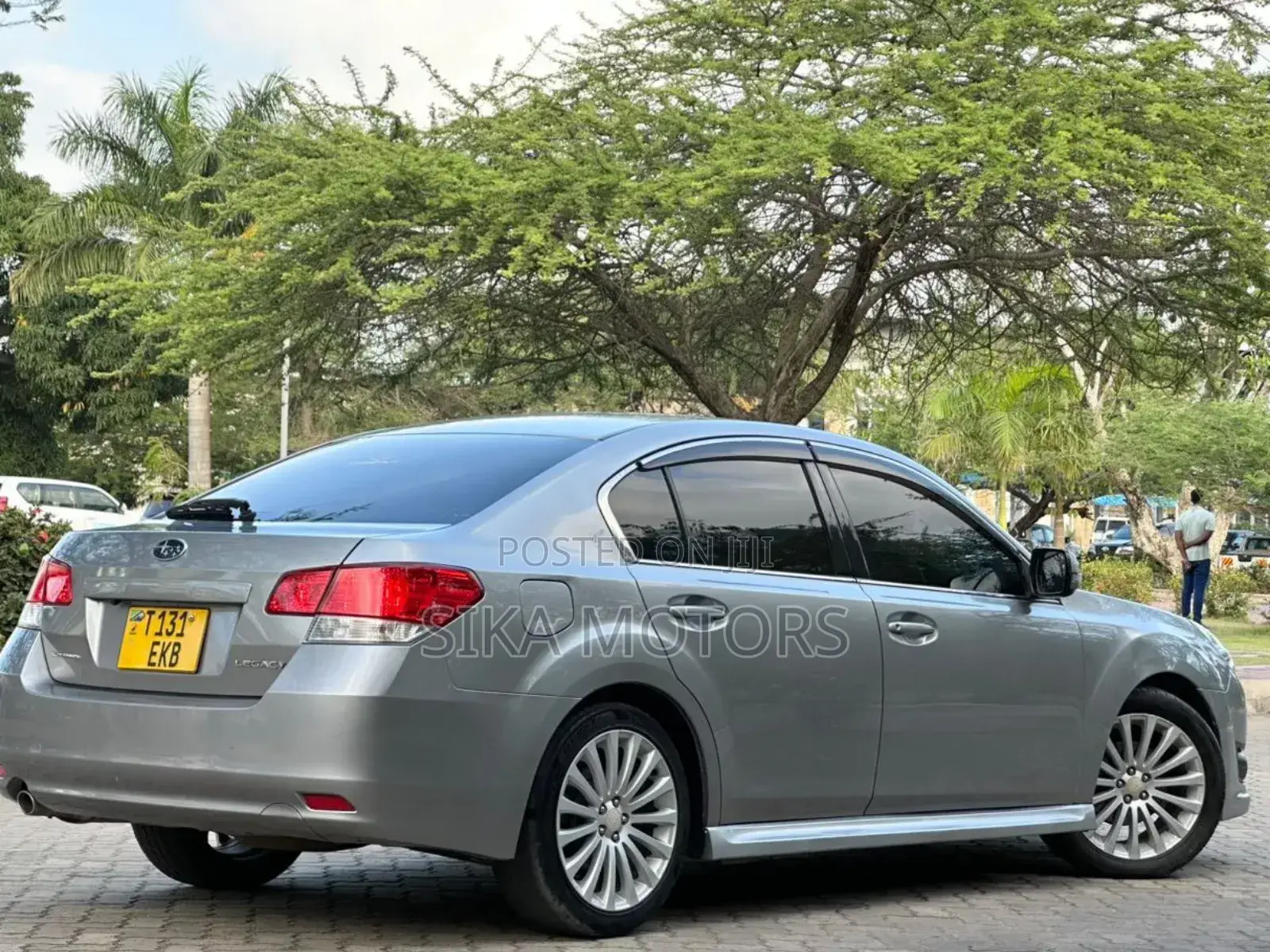 Subaru Legacy 2.0D Sedan 2010 Silver