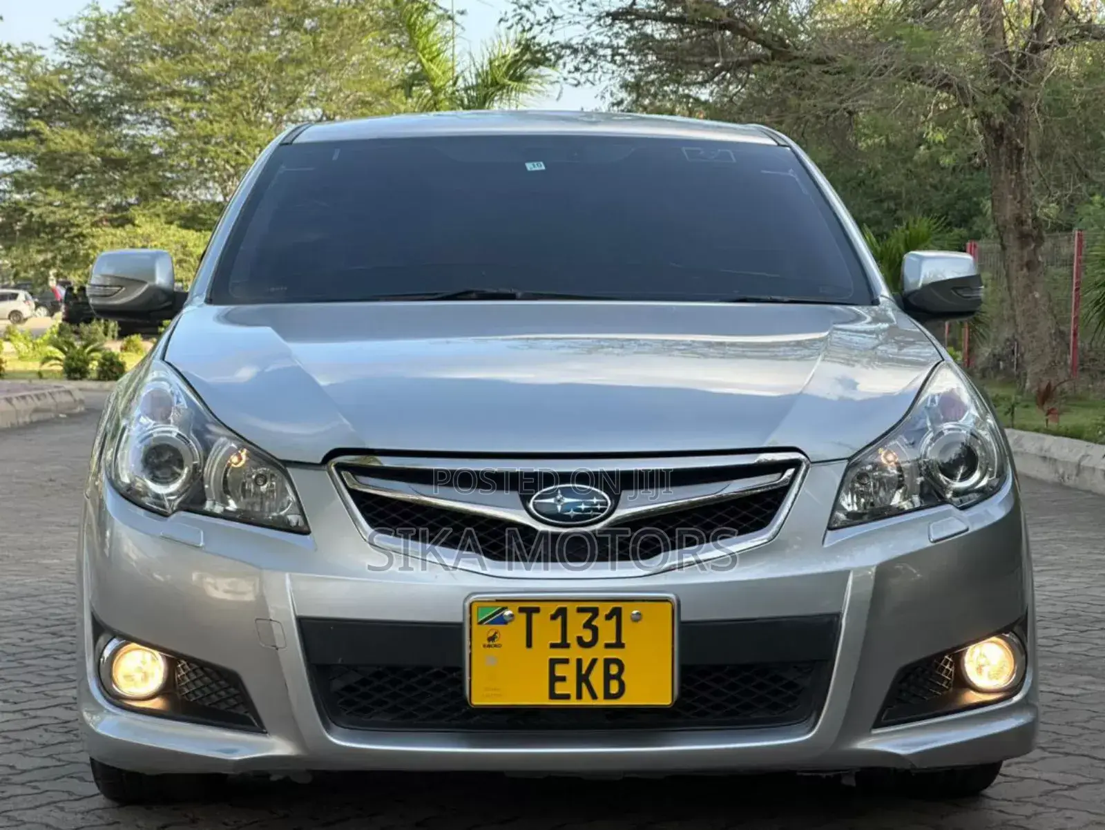 Subaru Legacy 2.0D Sedan 2010 Silver