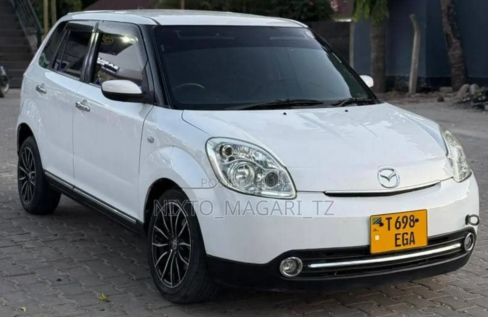 Mazda Verisa 2008 White
