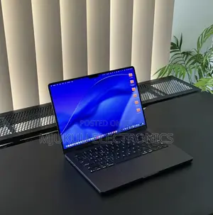 New Laptop Apple Macbook Pro 2025 M5 14-inch 16GB Apple M5 SSD 512GB