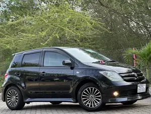 Toyota IST 2004 Black
