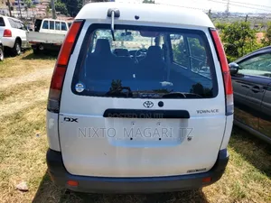 Toyota TownAce Noah 2001 White