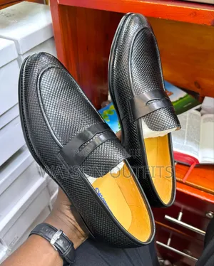 Men's Leather Shoes Totally Royal or Kingly
