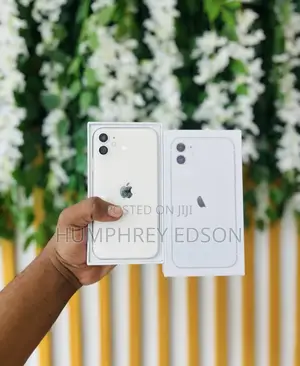 New Apple iPhone 11 64 GB White