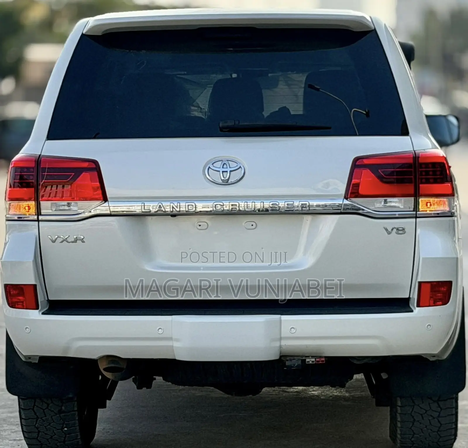 Toyota Land Cruiser 2021 White