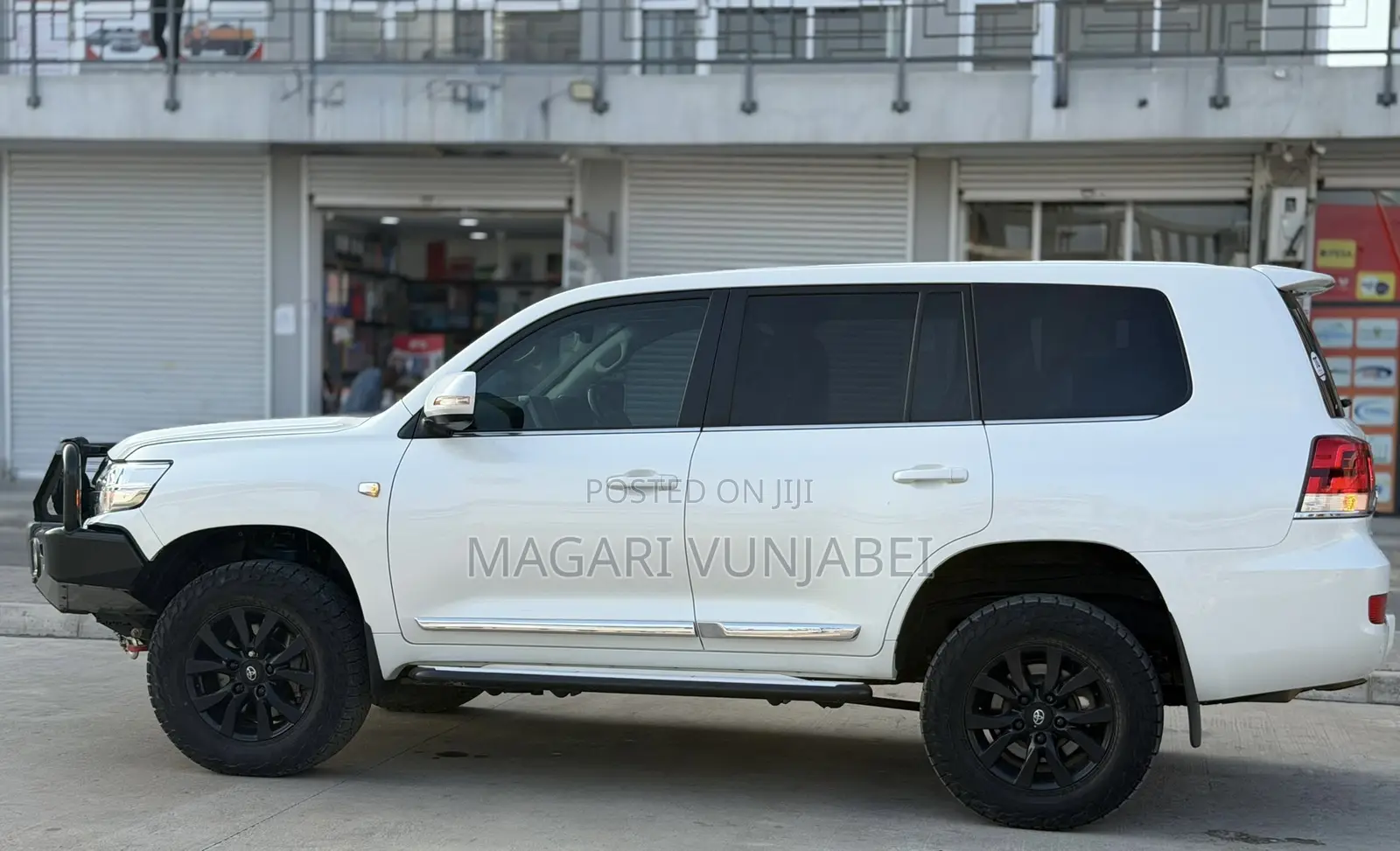Toyota Land Cruiser 2021 White