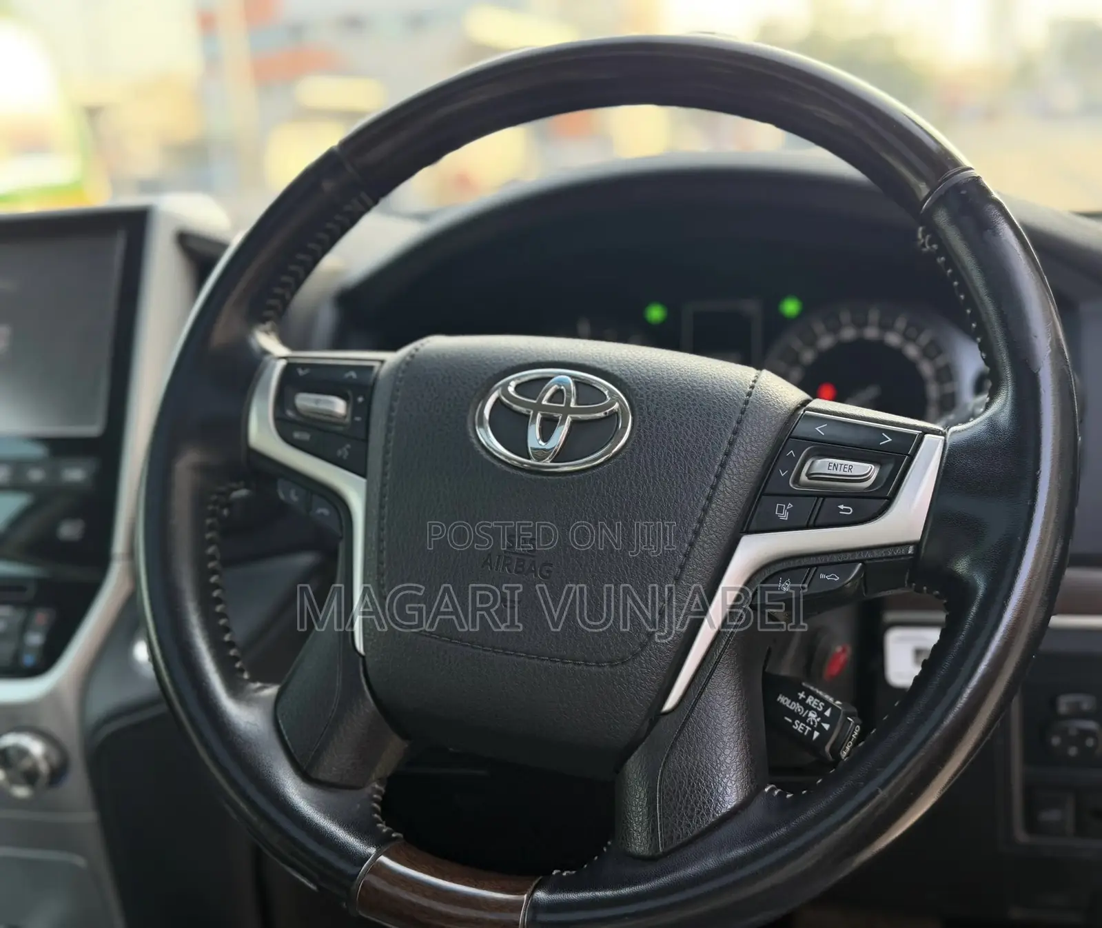 Toyota Land Cruiser 2021 White